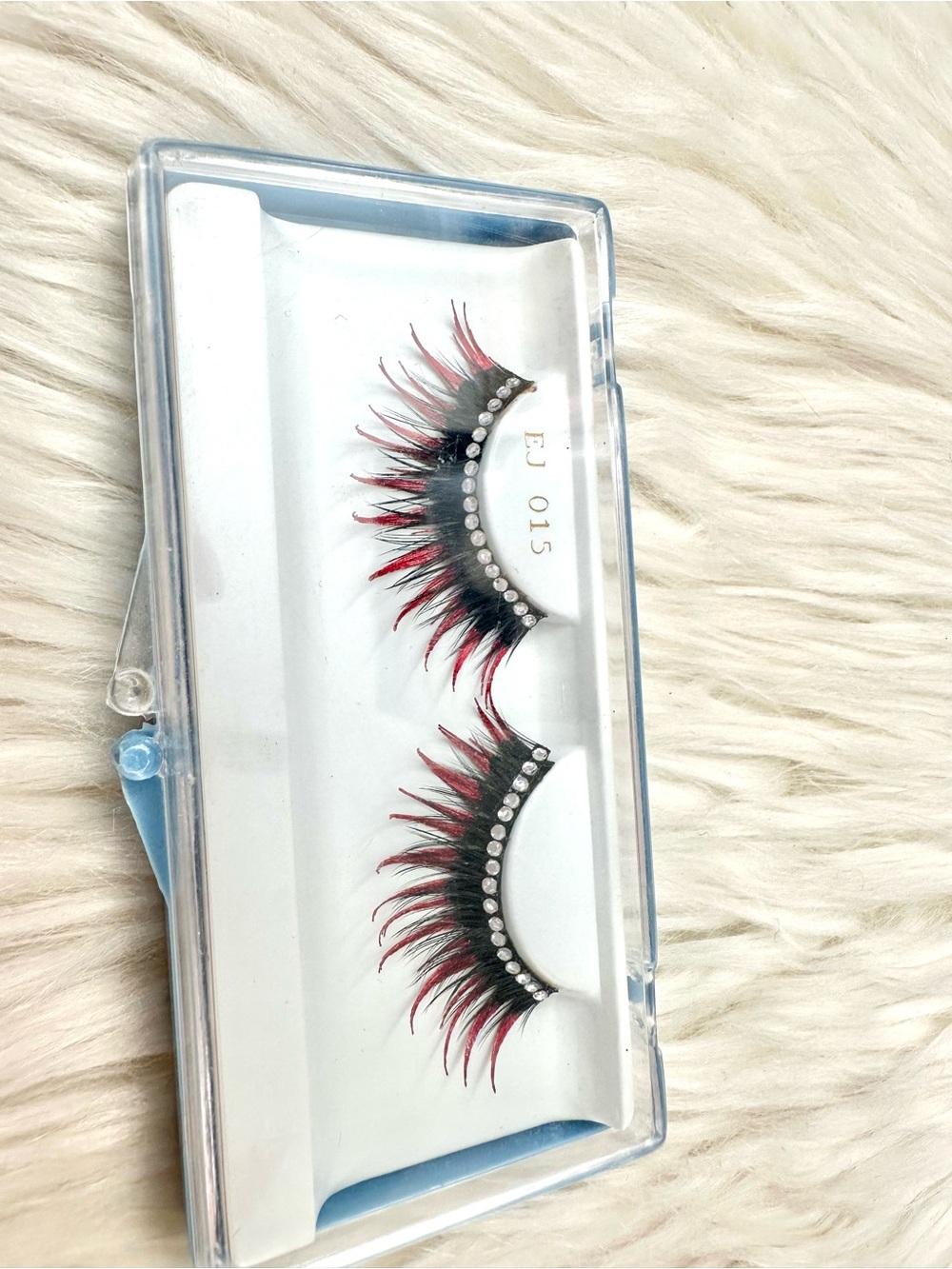 LASHES SET - Picture 4 of 5